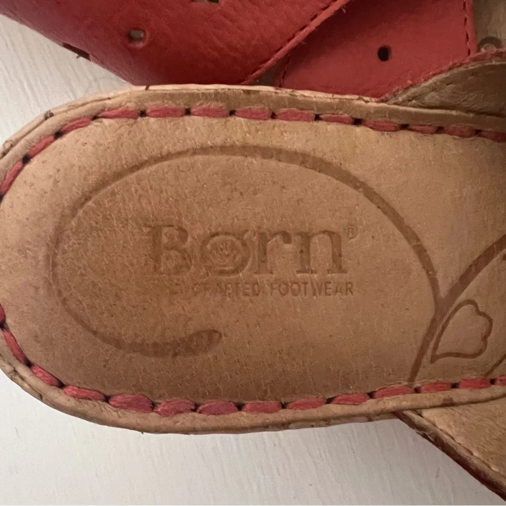 Born leather strappy
